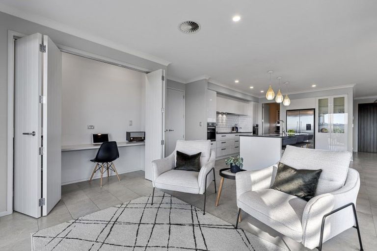 Photo of property in 38 Holyoake Terrace, Omokoroa, 3114