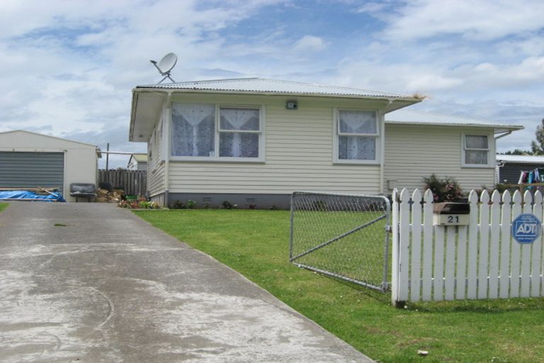 Photo of property in 21 Mascot Avenue, Mangere, Auckland, 2022