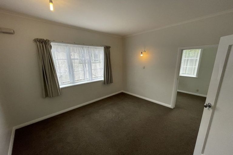 Photo of property in 6 Raymond Terrace, Fairfield, Lower Hutt, 5011