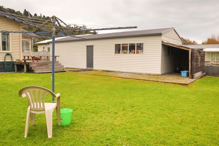 Photo of property in 95 Marlborough Street, Greymouth, 7805