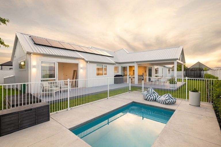 Photo of property in 22 Hugo Shaw Drive, Cambridge, 3434