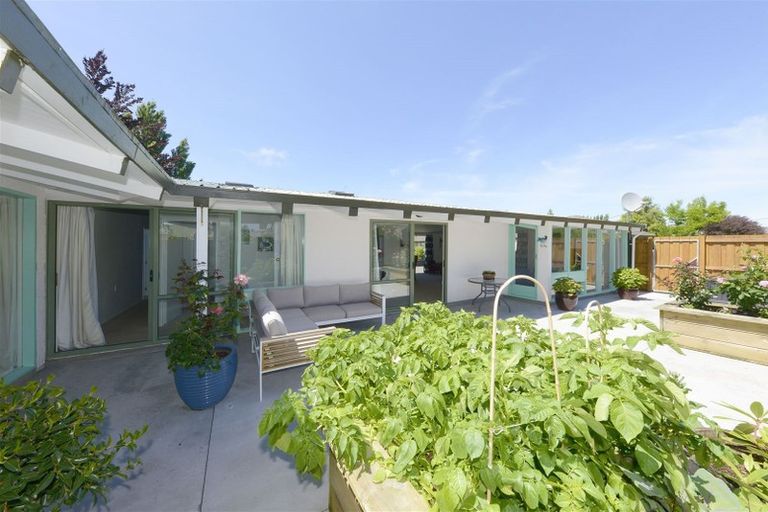 Photo of property in 27a Meadow Street, Papanui, Christchurch, 8052