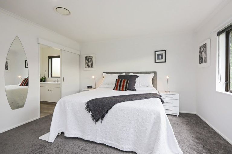 Photo of property in 3 Kensington Drive, Taradale, Napier, 4112