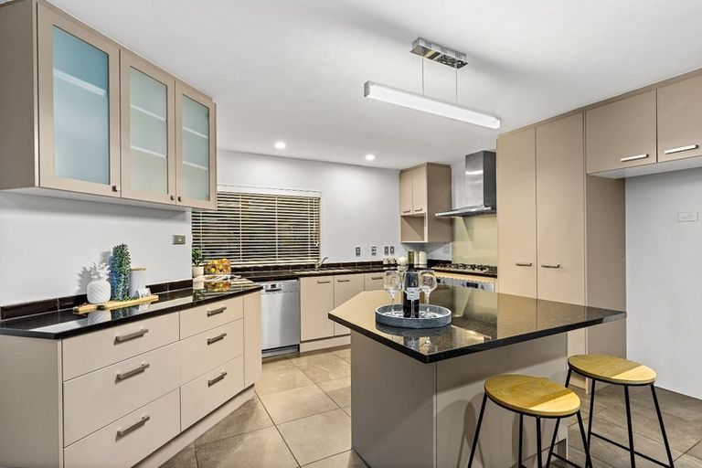 Photo of property in 23 Kerlin Crescent, West Harbour, Auckland, 0618