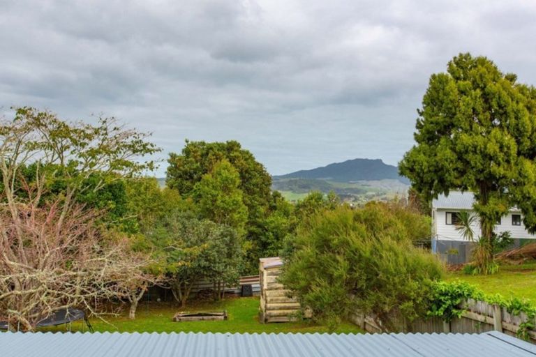 Photo of property in 13 Main Road, Raglan, 3225