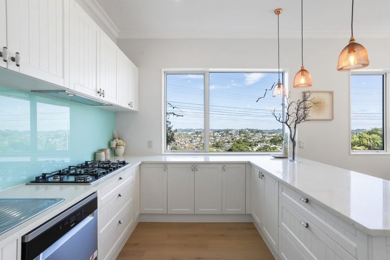 Photo of property in 517 East Coast Road, Murrays Bay, Auckland, 0630