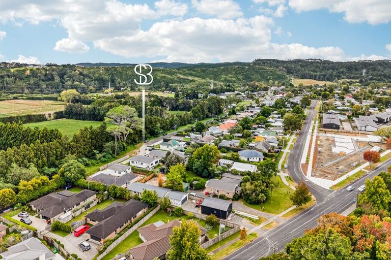 Photo of property in 53 Cambridge Road, Riverhead, 0820