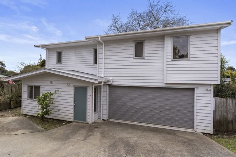 Photo of property in 49f Lancaster Road, Beach Haven, Auckland, 0626