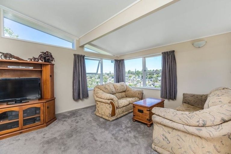 Photo of property in 20 Chequers Avenue, Glenfield, Auckland, 0629