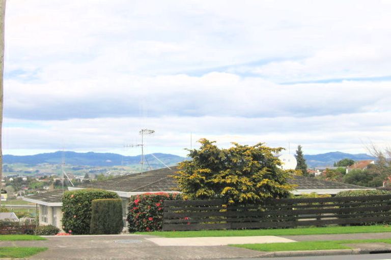 Photo of property in 32a Cambridge Road, Judea, Tauranga, 3110