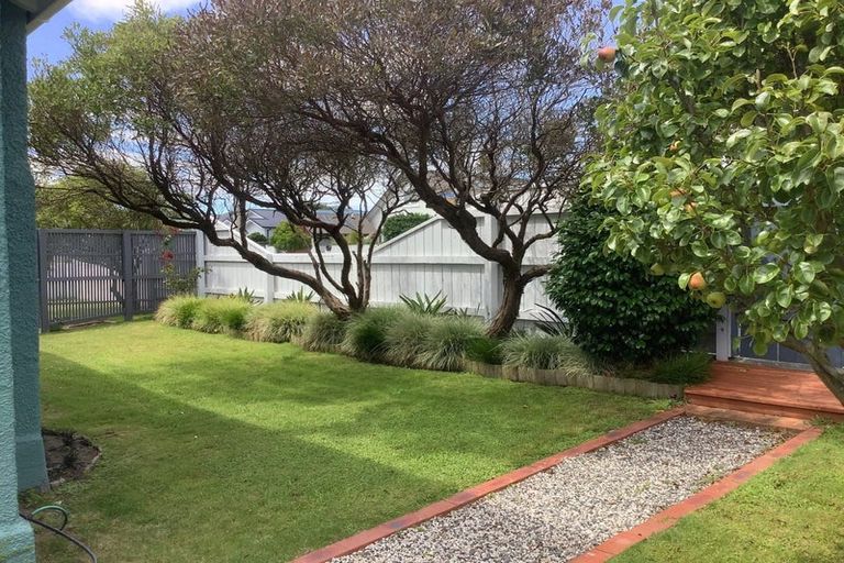 Photo of property in 1 Tennyson Street, Petone, Lower Hutt, 5012