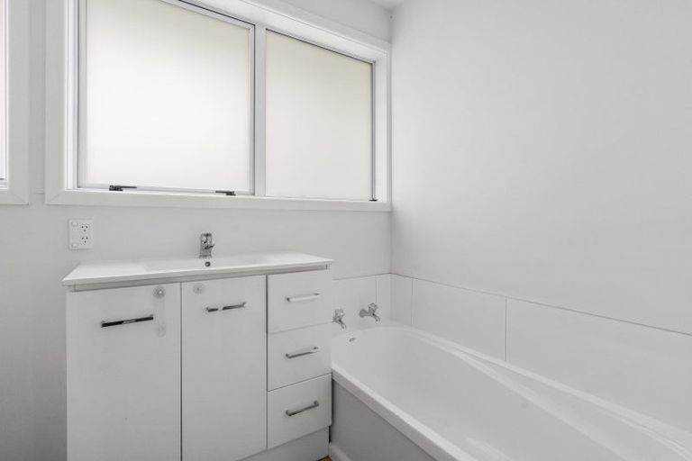 Photo of property in 109 Effingham Street, North New Brighton, Christchurch, 8083