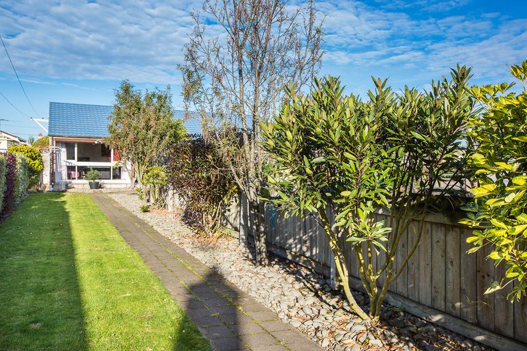 Photo of property in 267 Oxford Street, South Dunedin, Dunedin, 9012