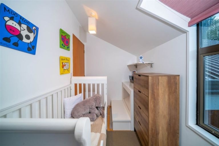 Photo of property in 10 Pembridge Lane, Westmorland, Christchurch, 8025