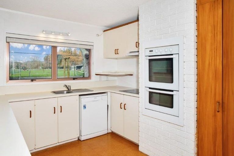 Photo of property in 166 Saint Kilda Road, Cambridge, 3493