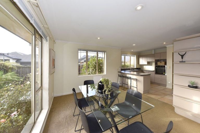 Photo of property in 8 Scarlet Lane, Redwood, Christchurch, 8051