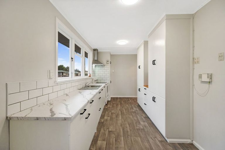 Photo of property in 4 Bright Crescent, Maraenui, Napier, 4110