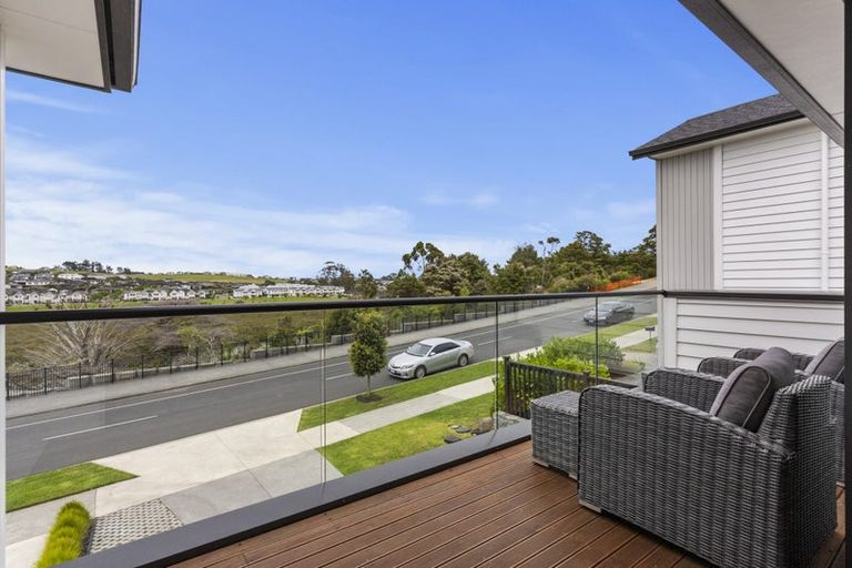 Photo of property in 146 Arran Point Parade, Orewa, 0931