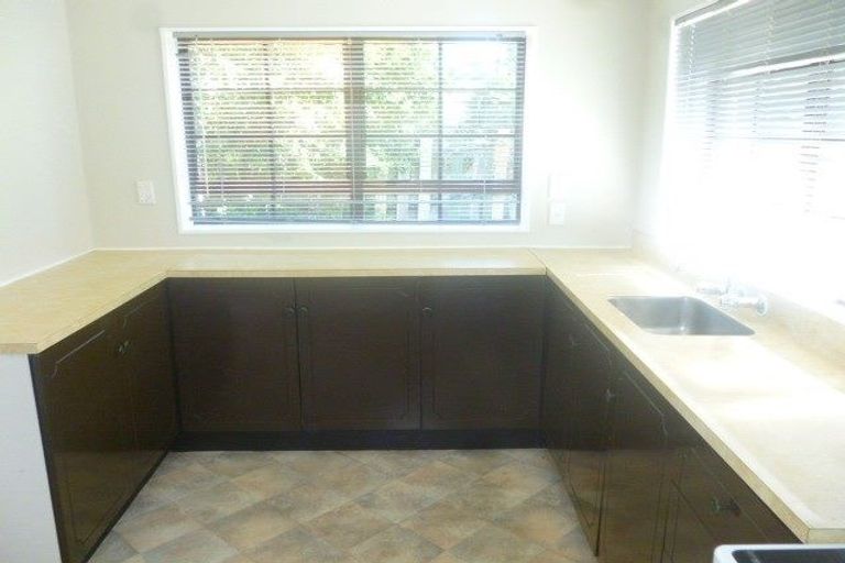 Photo of property in 5/50 Wellington Street, Howick, Auckland, 2014