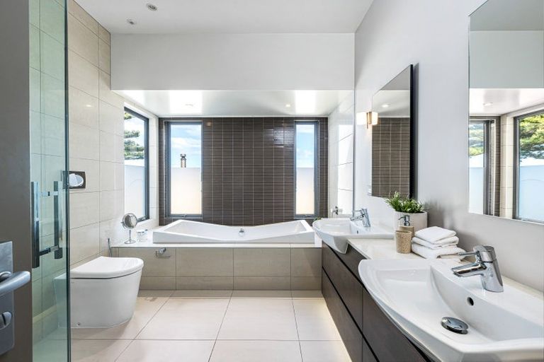 Photo of property in 359 Hibiscus Coast Highway, Orewa, 0931