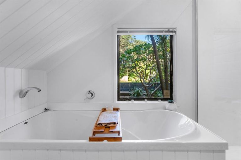 Photo of property in 78 Waitea Road, Muriwai, Waimauku, 0881