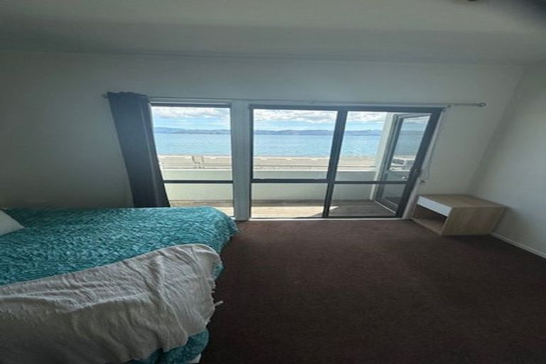 Photo of property in 2/517 Marine Drive, Sunshine Bay, Lower Hutt, 5013