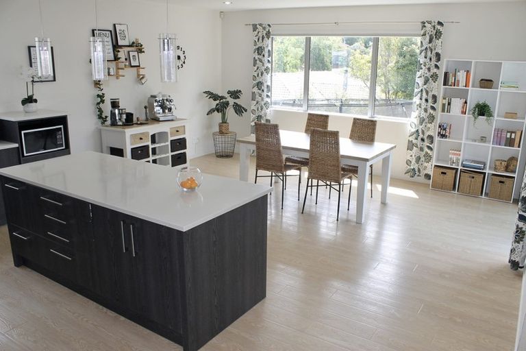 Photo of property in 25a Alexander Avenue, Torbay, Auckland, 0630