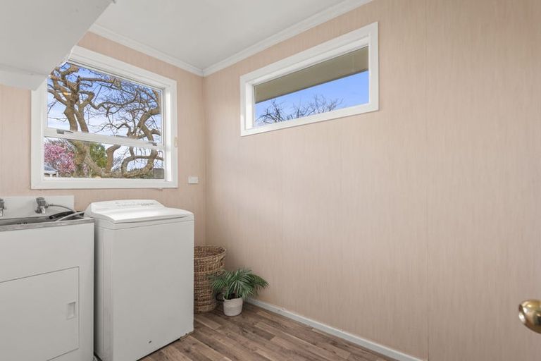 Photo of property in 24 Sutherland Crescent, Westbrook, Palmerston North, 4412