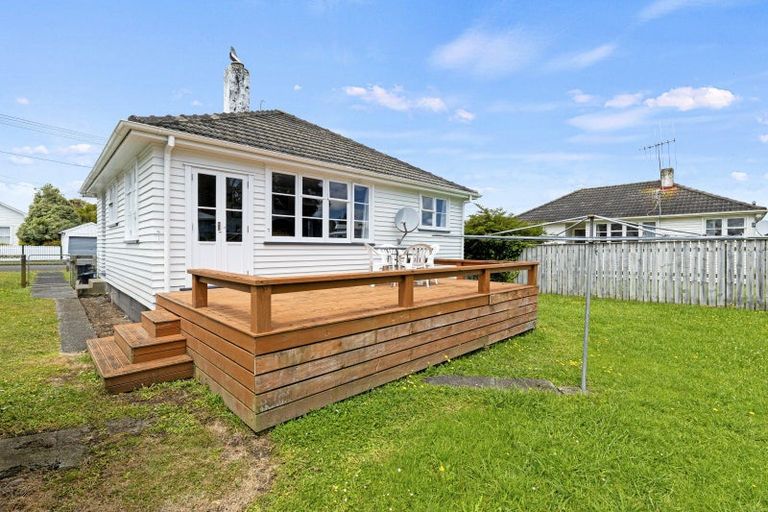 Photo of property in 22 Bell Street, Marton, 4710