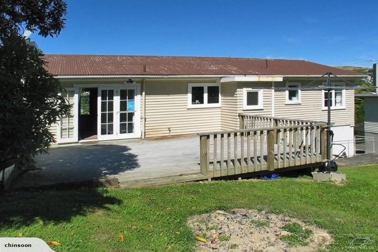 Photo of property in 357 Main Road, Tawa, Wellington, 5028
