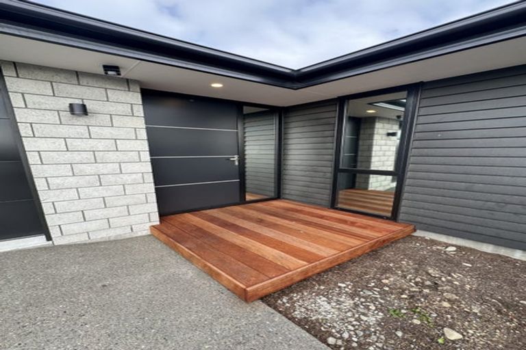Photo of property in 30 Marcoola Drive, Rolleston, 7614