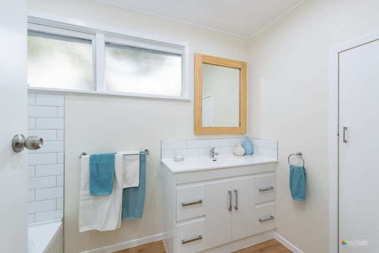 Photo of property in 31 Wyndham Road, Pinehaven, Upper Hutt, 5019