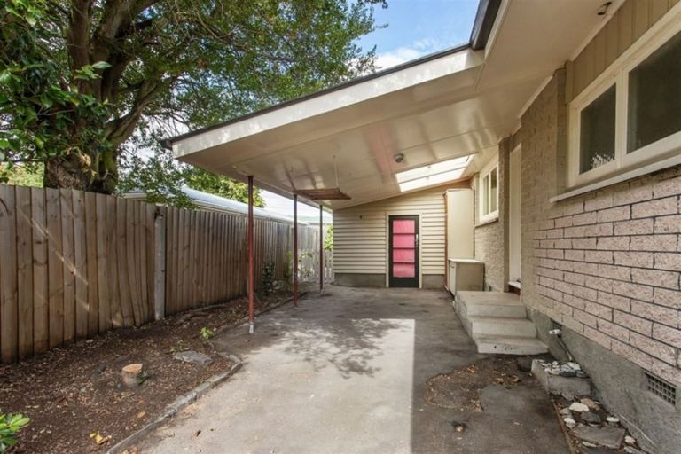 Photo of property in 11 Kingsgate Place, Burnside, Christchurch, 8053