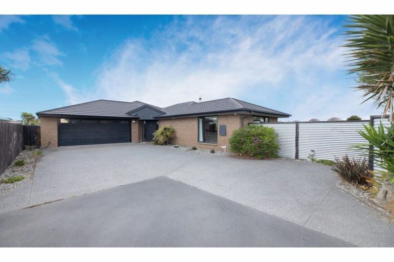 Photo of property in 9 Sea Eagles Place, North New Brighton, Christchurch, 8083