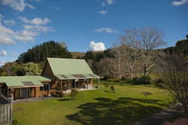 Photo of property in 10a Parkland Place, Whitianga, 3510