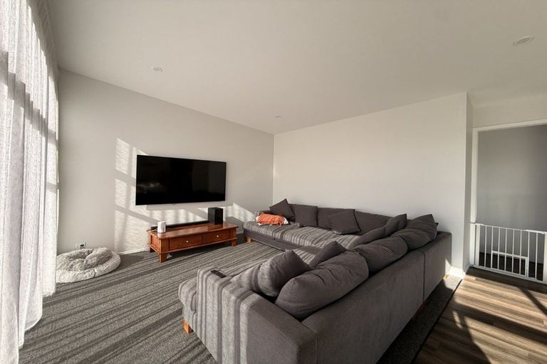 Photo of property in 7 Parawera Drive, Acacia Bay, Taupo, 3330