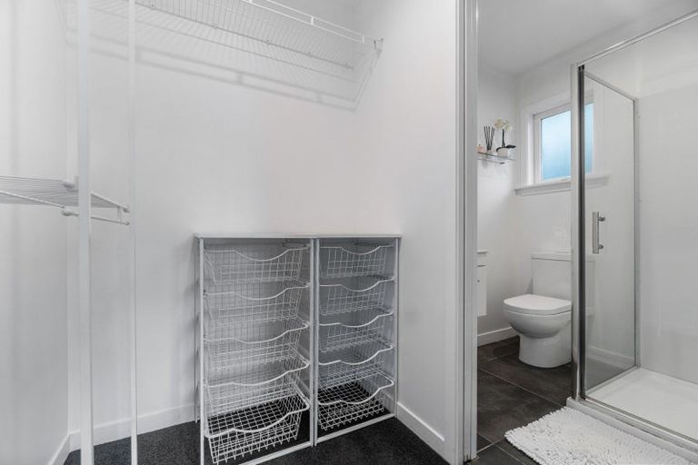 Photo of property in 16a Fairfax Avenue, Northcote, Auckland, 0627
