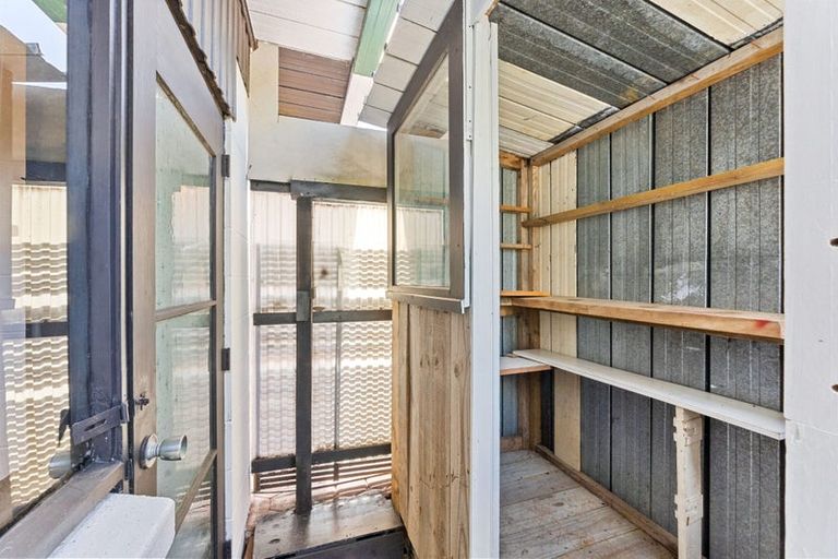 Photo of property in 2/10 Rodney Road, Northcote Point, Auckland, 0627