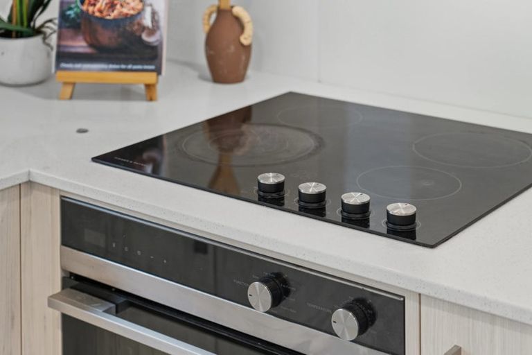 Photo of property in 42 Kaikoura Street, Maupuia, Wellington, 6022