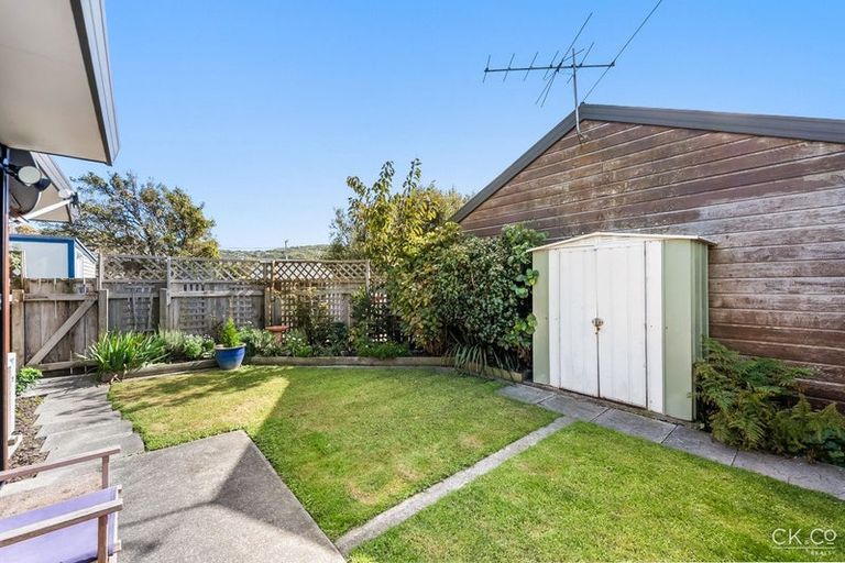 Photo of property in 2/9 Atiawa Street, Petone, Lower Hutt, 5012