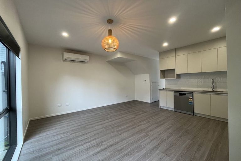 Photo of property in 12 Rangimarie Close, Opaheke, Papakura, 2113