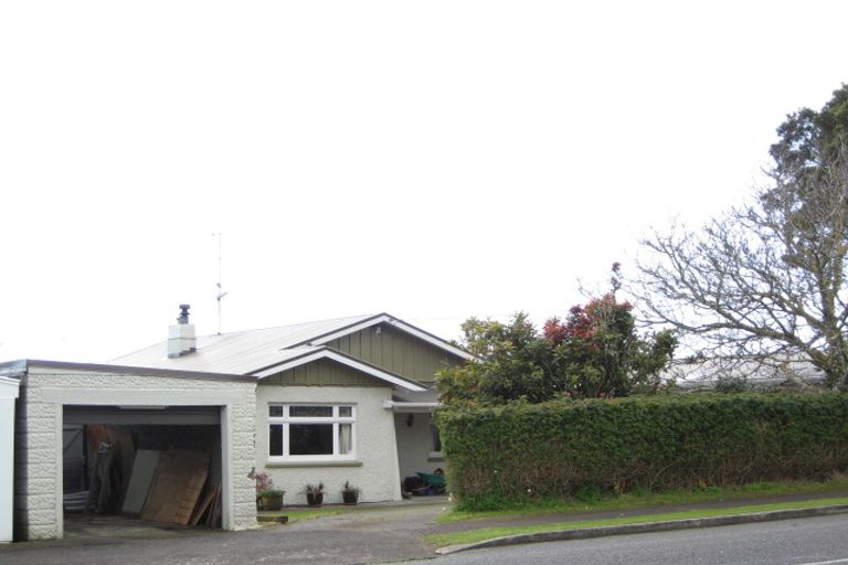 Photo of property in 28 Dorset Avenue, Westown, New Plymouth, 4310