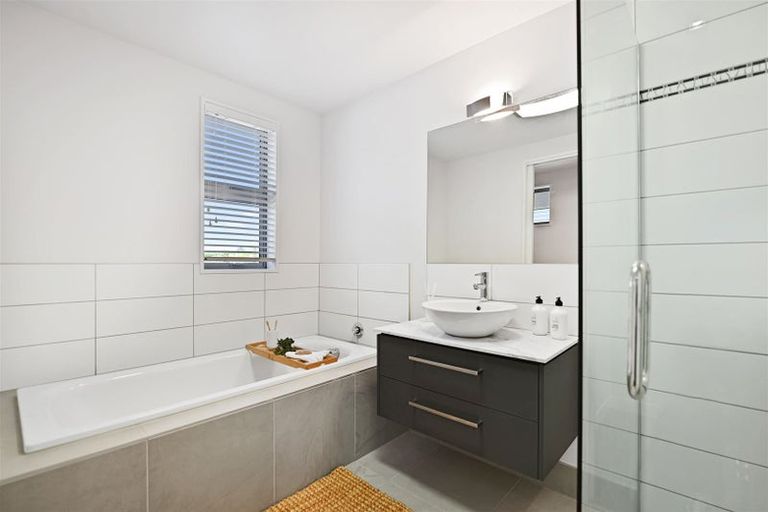 Photo of property in 34 Neeves Road, Kaiapoi, 7691