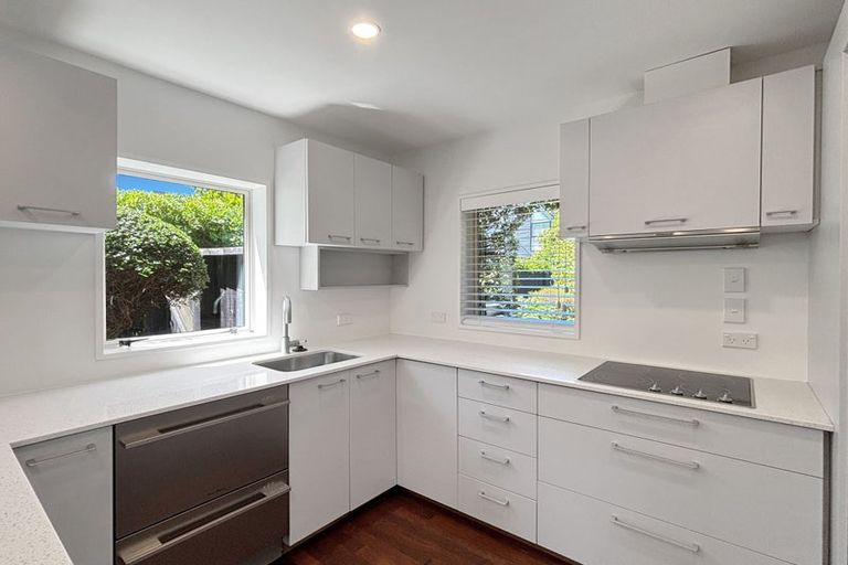 Photo of property in 1/11 Aikmans Road, Merivale, Christchurch, 8014