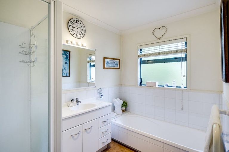 Photo of property in 2/193 Gloucester Street, Taradale, Napier, 4112