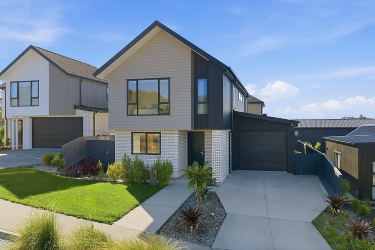 Photo of property in 41a Kikorangi Drive, Wainui, 0992