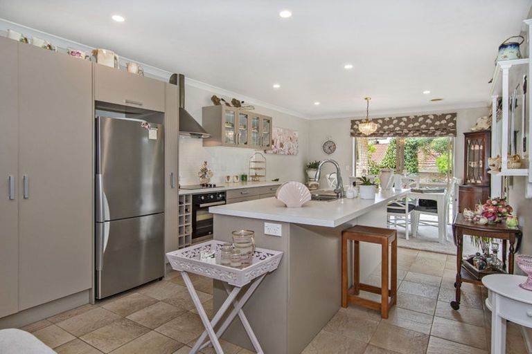 Photo of property in 18 Lochiel Place, Te Kamo, Whangarei, 0112