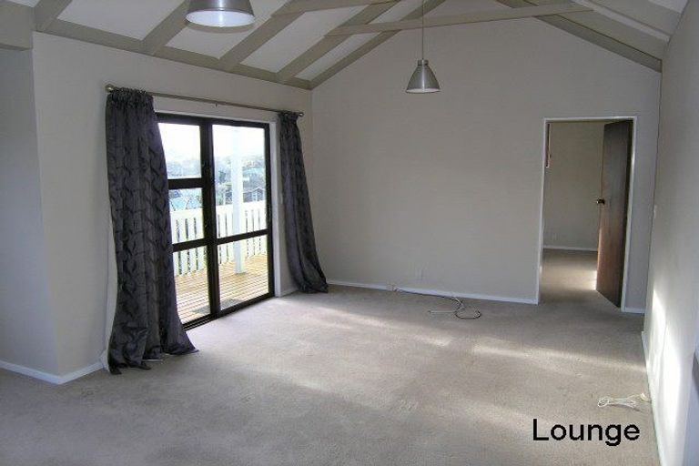 Photo of property in 33a Pekanga Road, Normandale, Lower Hutt, 5010