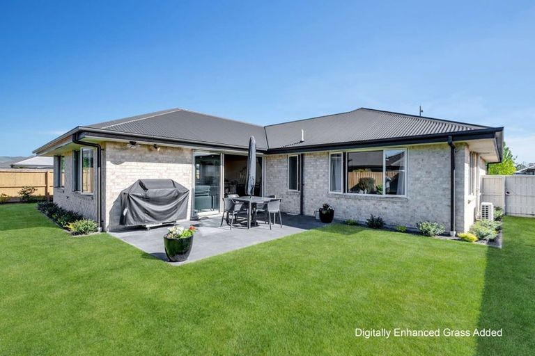 Photo of property in 22 Bradwell Crescent, Halswell, Christchurch, 8025