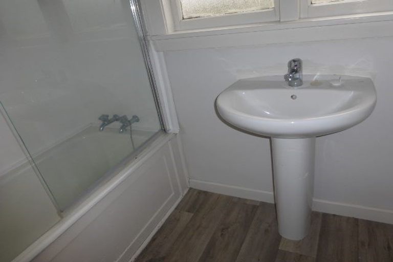 Photo of property in 17 Shortland Street, Wainoni, Christchurch, 8061